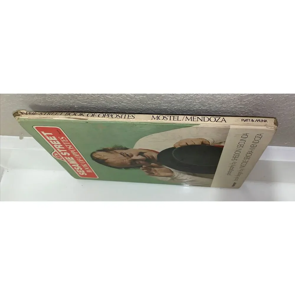 Zero Mostel Sesame Street Book of‎ Opposites 1974 RARE Comedy George Mendoza